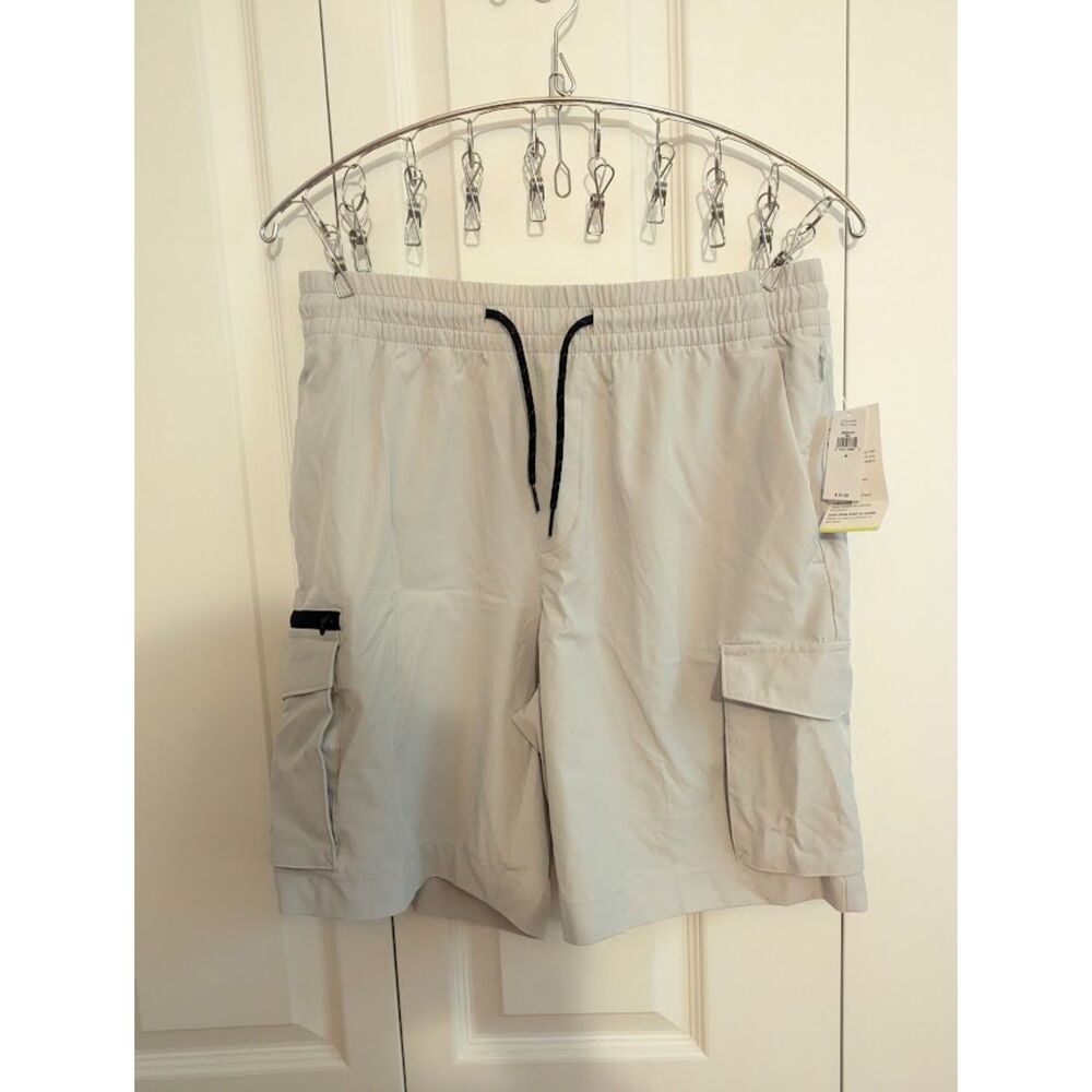 NWT Quick Dry Light Khaki Cargo Shorts Men's Old Navy Small UPF 9" inseam